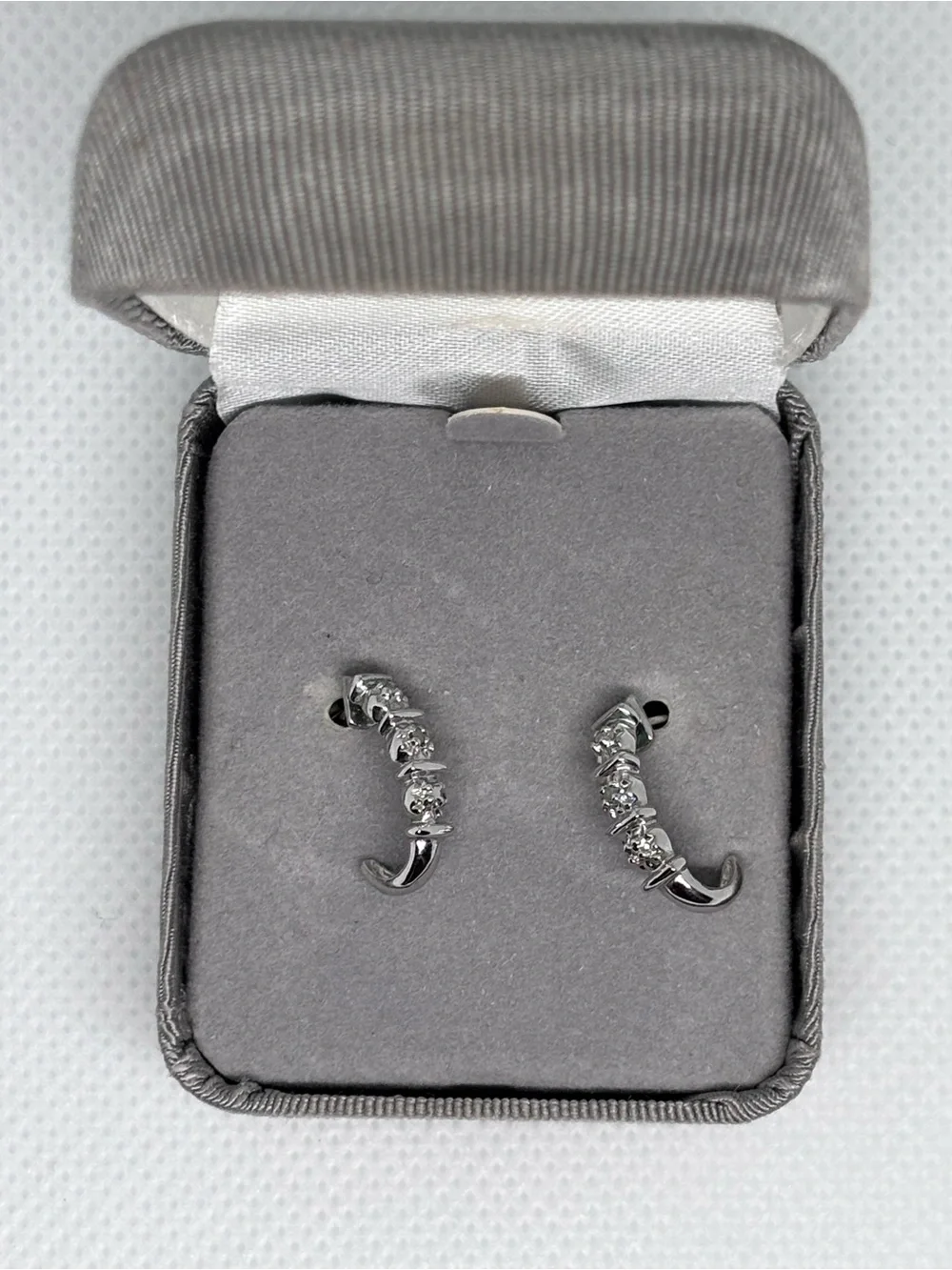 Silver Cubic Zirconia Ear Crawler Earrings - Sparkling Silver